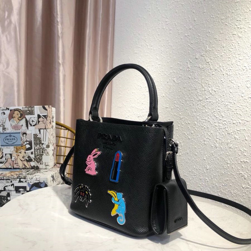 商品名称：プラダ PRADA 063-PD1BA217K 2019年最新入荷 トップハンドルバッグ トートバッグ 2way 斜めがけ ショルダーバッグ ハンドバッグ