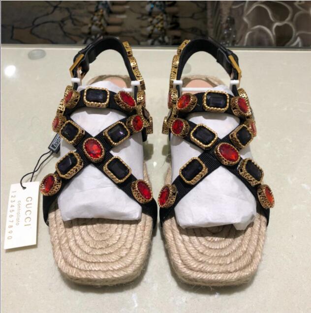 商品名称：グッチ GUCCI  026-GGJ19066 2019年最新入荷 サンダル サマーサンダル フラットシューズ レザー レディース 靴 ミュール