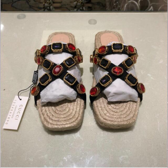 商品名称：グッチ GUCCI  2026-GGJ19065 019年最新入荷 サンダル サマーサンダル フラットシューズ レザー レディース 靴 ミュール