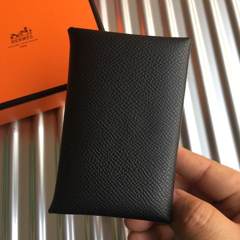 エルメス HERMES  063-HE0441BK 2019年最新入荷 カルヴィ カードケース 名刺入れ カードホルダー 二つ折り コンパクト 小銭入れ ヴォーエプソン