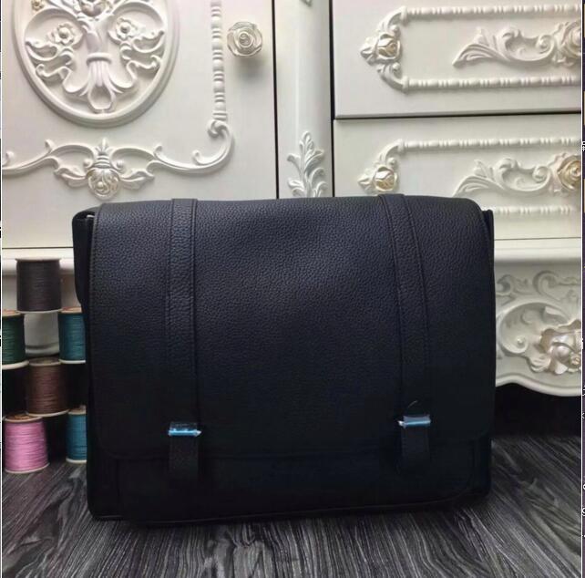 エルメス HERMES 063-HE0550NBK 2019年最新入荷 スティーヴ 斜めがけ ショルダーバッグ メンズバッグ ビジネス用 メッセンジャーバッグ 通勤 男子用 鞄