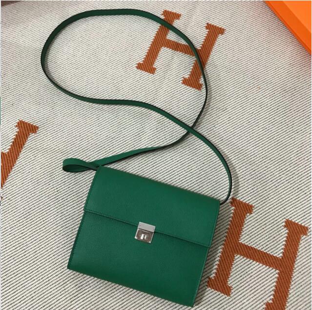 商品名称：エルメス HERMES 2019年最新入荷 クリック  063-HE0735GL 16 財布 手持ち鞄 チェーンウォレット クラッチバッグ 斜めがけ ショルダーバッグ