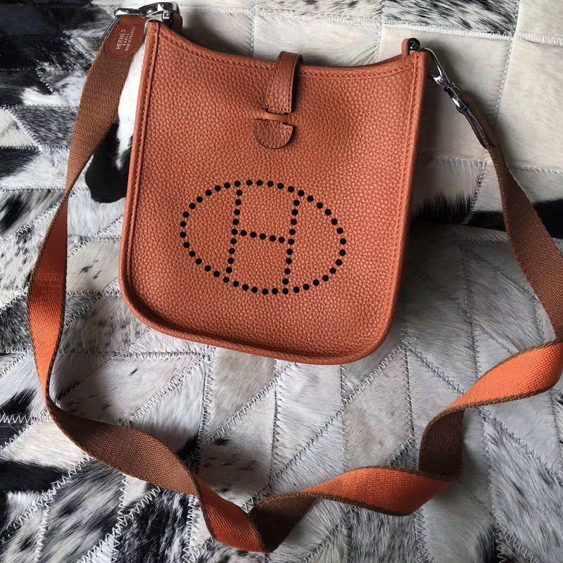 エルメス HERMES  063-HE8167RCK 2019年最新入荷 エヴリン 16cm 斜めがけ ショルダーバッグ ミニバッグ レディースかばん トリヨンクレマンス