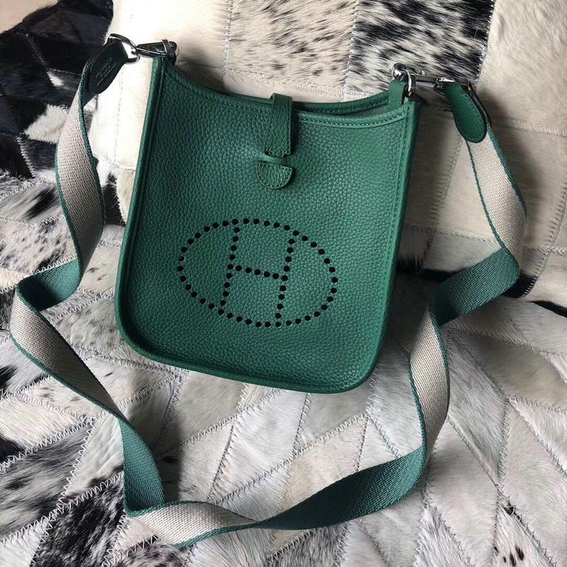 エルメス HERMES  063-HE8167RGB 2019年最新入荷 エヴリン 16cm 斜めがけ ショルダーバッグ ミニバッグ レディースかばん トリヨンクレマンス