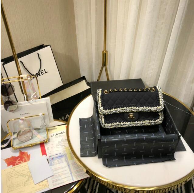 商品名称：シャネル CHANEL  063-CH69900NL 2019年最新作 スモール ショルダーバッグ 斜め掛け レディースかばん フラップバッグ ツイード