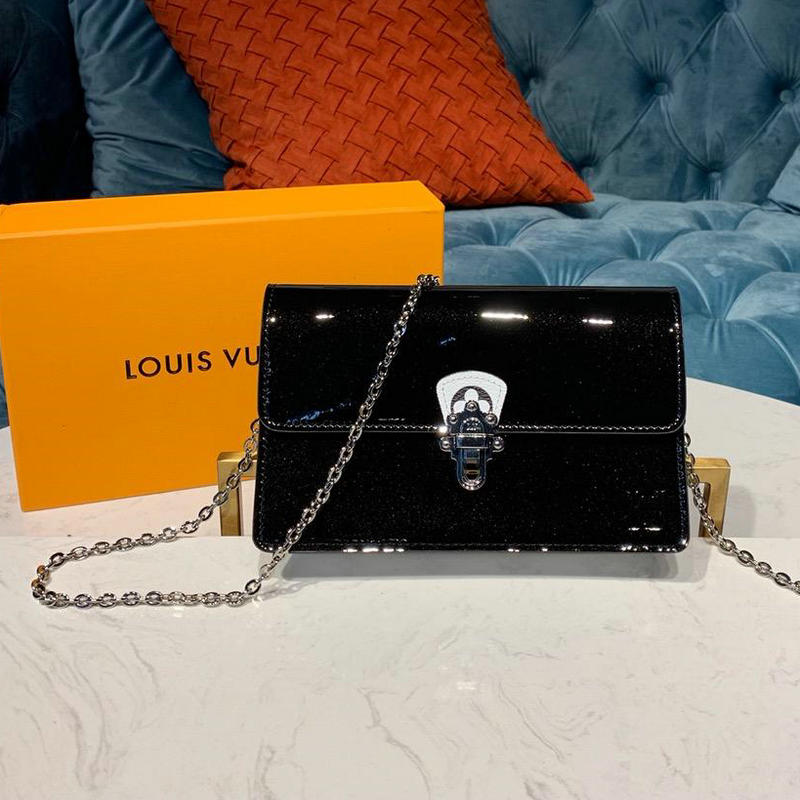 ルイヴィトン LOUISVUITTON  057-M67793H 2019年最新入荷 ポルトフォイユ チェリーウッド BB チェーンウォレット ショルダーバッグ パテントカーフレザー