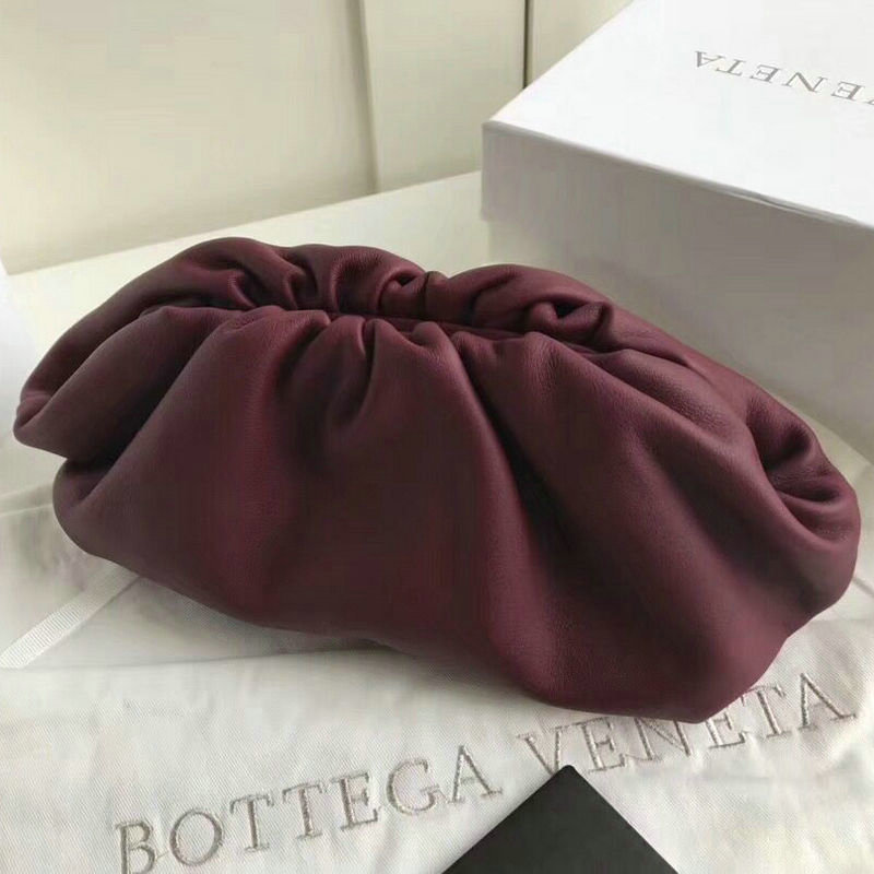ボッテガヴェネタ BOTTEGAVENETA  QJ-BOV6670 2019年最新入荷 バターカーフ ザ ポーチ 手持ちかばん クラッチバッグ カーフレザー