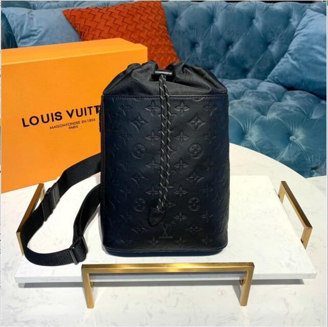 商品名称：ルイヴィトン LOUISVUITTON 2019年最新入荷 チョーク スリングバッグ ショルダーバッグ チェストバッグ レザー 黒