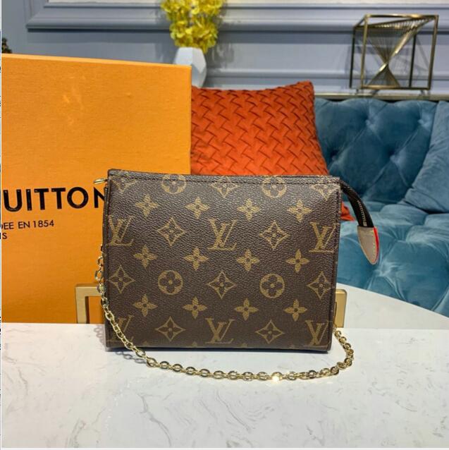商品名称：ルイヴィトン LOUISVUITTON  057-M47544 2019年最新入荷 ポッシュトワレット19 ポーチ 手持ち鞄 ショルダーバッグ モノグラムキャンパス