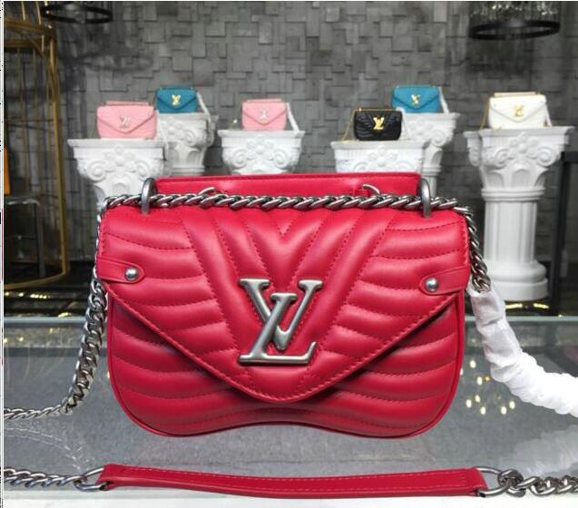商品名称：ルイヴィトン LOUISVUITTON  057-M51930 2019年最新入荷 ニューウェーブ チェーンバッグ PM ショルダーバッグ スムースカーフレザー