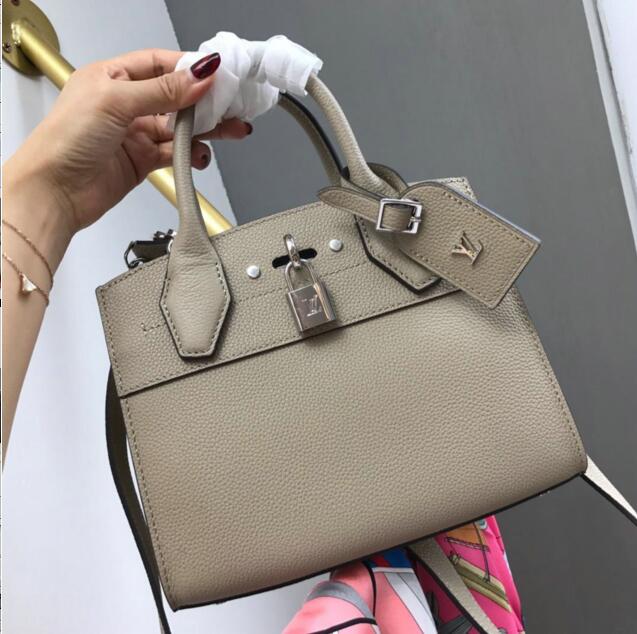 ルイヴィトン 057-M53031X LOUISVUITTON  2019年最新入荷 シティ スティーマー MINI ハンドバッグ トートバッグ 2way ショルダーバッグ グレインレザー