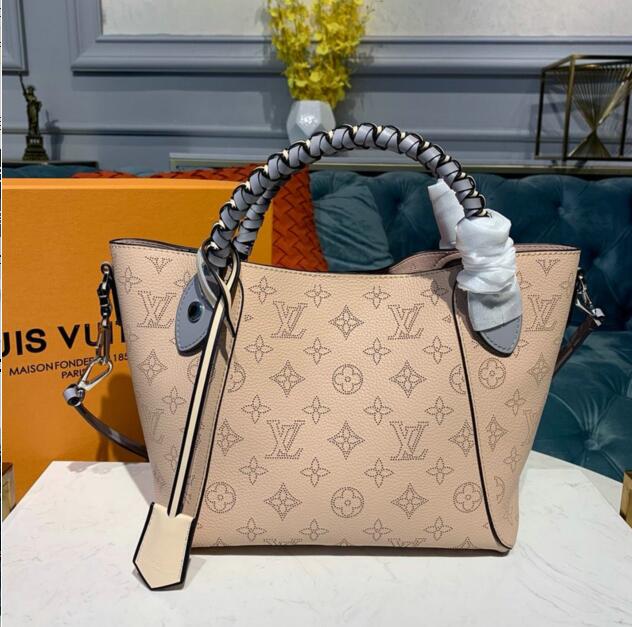 商品名称：ルイヴィトン LOUISVUITTON  057-M53938 2019年最新入荷 ヒナ PM 2way ショルダー ハンドバッグ トートバッグ マヒナレザー