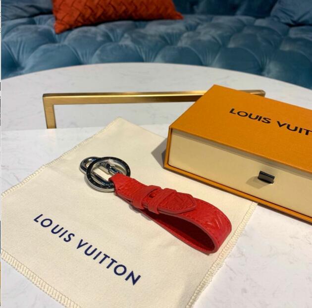 商品名称：ルイヴィトン LOUISVUITTON  057-MP2364 2019年最新入荷 ポルトクレ ドラゴンヌ バッグチャーム キーホルダー トリヨンレザー