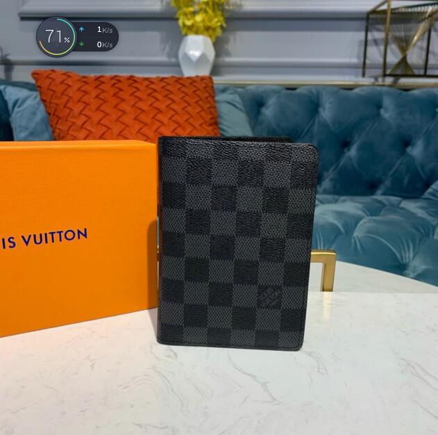 商品名称：ルイヴィトン LOUISVUITTON  057-N60031 2019年最新入荷 クーヴェルテュール パスポール NM パスポートケース ダミエグラフィット カードポケット付き