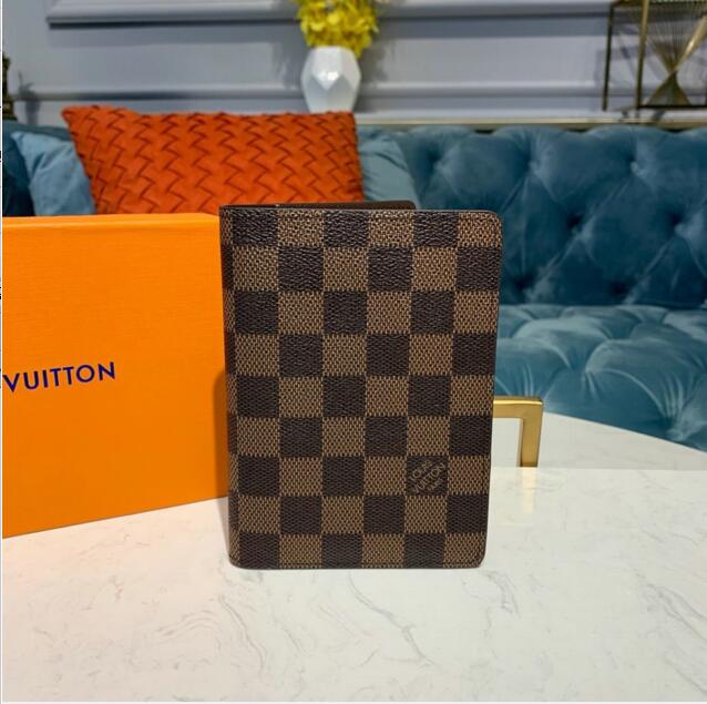 ルイヴィトン LOUISVUITTON  057-N60189 2019年最新入荷 クーヴェルテュール パスポール NM パスポートケース ダミエエベヌ カードポケット付き