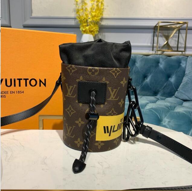 ルイヴィトン LOUISVUITTON  057-M44630 2019年最新入荷 チョーク ナノバッグ 斜め掛け ショルダーバッグ レディースかばん モノグラムキャンパス