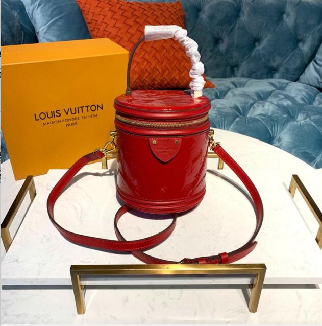 ルイヴィトン LOUISVUITTON 057-M52226R  2019年最新入荷 カンヌ 斜めがけ ショルダーバッグ エピレザー 手提げ ハンドバッグ バゲットバッグ