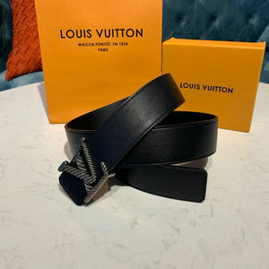 ルイヴィトン LOUISVUITTON  057-M0163U 2019年最新入荷 サンチュール LVイニシャル 40MM リバーシブル モノグラムロゴ 幅4cm ベルト