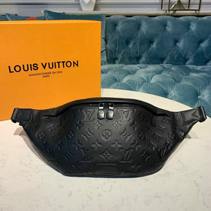 ルイヴィトン LOUISVUITTON  057-M44388 2019年最新入荷 ディスカバリー バムバッグ ベルトバッグ ウェストバッグ モノグラム シャドウ レザー ノワール 黒
