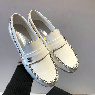 商品名称：シャネル CHANEL 26-CHJ20052  2020年秋冬最新入荷 ローファーシューズ フラットシューズ レディース 皮靴 パテントーレザー カジュアルシューズ