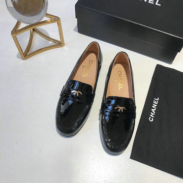 商品名称：シャネル CHANEL 26-CHJ20053  2020年秋冬最新入荷 ローファーシューズ フラットシューズ レディース 皮靴 パテントーレザー カジュアルシューズ