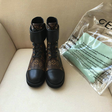 ルイヴィトン LOUISVUITTON  26-LVJ20009 2020年秋冬最新入荷 マーティンブーツ ショートブーツ レースアップシューズ レディースシューズ 靴 レザー