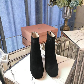 商品名称：ミュウミュウ MIUMIU  26-MMJ20003 2020年秋冬最新入 ショートブーツ ハイヒールシューズ スエード レディースシューズ アンクルブーツ