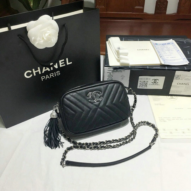 シャネル CHANEL JS-CH57617Q  2019年最新入荷 カメラバッグ 斜め掛け ショルダーバッグ カメラケース レディースかばん キャビアスキン