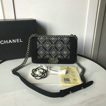 商品名称：シャネル CHANEL CH67085KRZ 2019年最新入荷 BOY スモール ハンドバッグ 斜め掛け ショルダーバッグ フラップバッグ レディース
