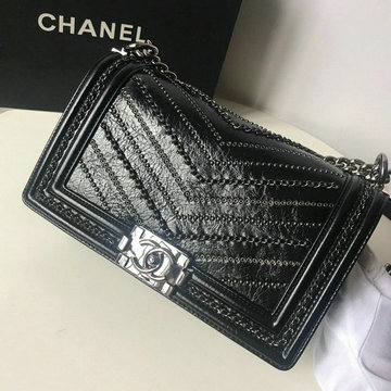 商品名称：シャネル CHANEL 2019年最新入荷 BOY スモール ハンドバッグ 斜め掛け ショルダーバッグ フラップバッグ レディース