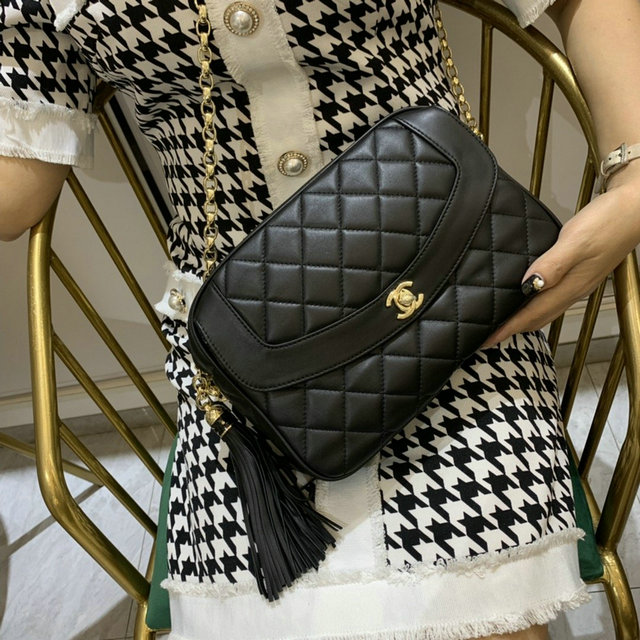 シャネル CHANEL JS-CH0001  2019年最新入荷 カメラバッグ 斜め掛け ショルダーバッグ フリンジバッグ レザー