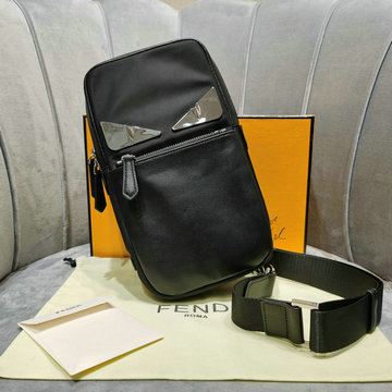 フェンディ FENDI DDB-FD7033AY  2020年最新入荷 ベルトバッグ チェストバッグ ウェストバッグ ボディバッグ