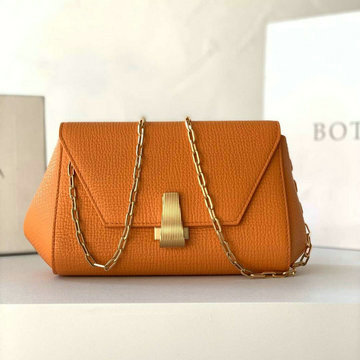 ボッテガヴェネタ BOTTEGAVENETA 2020年最新入荷 ミニ スモール BV アングル 斜め掛け ショルダーバッグ チェーンバッグ レディースかばん カーフレザー