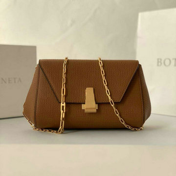 ボッテガヴェネタ BOTTEGAVENETA 2020年最新入荷 ミニ スモール BV アングル 斜め掛け ショルダーバッグ チェーンバッグ レディースかばん カーフレザー