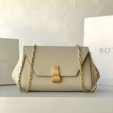 ボッテガヴェネタ BOTTEGAVENETA 2020年最新入荷 ミニ スモール BV アングル 斜め掛け ショルダーバッグ チェーンバッグ レディースかばん カーフレザー