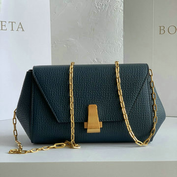 ボッテガヴェネタ BOTTEGAVENETA 2020年最新入荷 ミニ スモール BV アングル 斜め掛け ショルダーバッグ チェーンバッグ レディースかばん カーフレザー