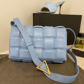 ボッテガヴェネタ BOTTEGAVENETA aj-BOV70094TL 2020年最新入荷 パデッド カセット 斜め掛け ショルダーバッグ ラムスキン