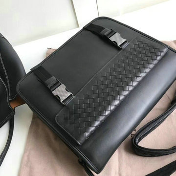 ボッテガヴェネタ BOTTEGAVENETA aj-BOV534435 2020年最新入荷 メッセンジャーバッグ 斜め掛け ショルダーバッグ メンズかばん カーフレザー