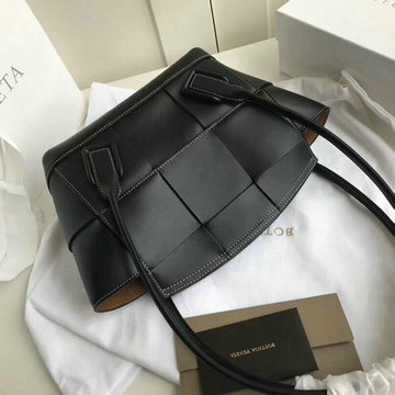 ボッテガヴェネタ BOTTEGAVENETA aj-BOV575943BK 2020年最新入荷 ザ アルコ トップハンドルバッグ トートバッグ カーフレザー