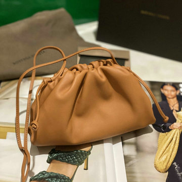 ボッテガヴェネタ BOTTEGAVENETA aj-BOV576227aK 2020年最新入荷 ミニ ザ ポーチ 斜め掛け ショルダーバッグ レディースかばん カーフレザー