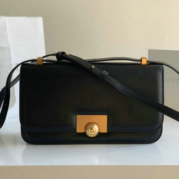 ボッテガヴェネタ BOTTEGAVENETA aj-BOV578009P 2020年最新入荷 BV クラシック 斜め掛け ショルダーバッグ カーフレザー
