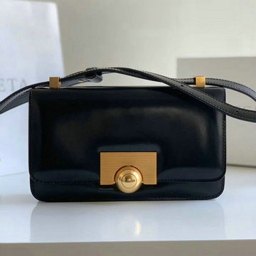 ボッテガヴェネタ BOTTEGAVENETA aj-BOV578009XK 2020年最新入荷 BV クラシック 斜め掛け ショルダーバッグ カーフレザー