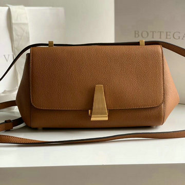 ボッテガヴェネタ BOTTEGAVENETA aj-BOV592139KF  2020年最新入荷 スモール BV アングル 斜め掛け ショルダーバッグ カーフレザー