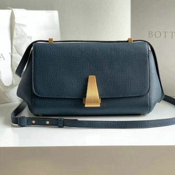 ボッテガヴェネタ BOTTEGAVENETA aj-BOV592139SL  2020年最新入荷 スモール BV アングル 斜め掛け ショルダーバッグ カーフレザー