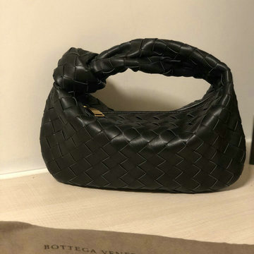 ボッテガヴェネタ BOTTEGAVENETA aj-BOV609409BK  2020年最新入荷 BV ジョディ トートバッグ ラウンド型ミニホーボーバッグ イントレチャートレザー