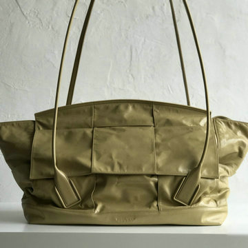 商品名称：ボッテガヴェネタ BOTTEGAVENETA aj-BOV618463TXS 2020年最新入荷 ラージ ザ アルコ トップハンドルバッグ トートバッグ カーフレザー