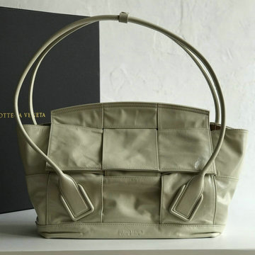 ボッテガヴェネタ BOTTEGAVENETA aj-BOV618463ZMB 2020年最新入荷 ラージ ザ アルコ トップハンドルバッグ トートバッグ カーフレザー