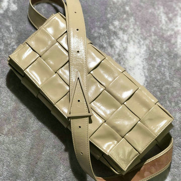ボッテガヴェネタ BOTTEGAVENETA aj-BOV620980X 2020年最新入荷 ポーチ ショルダーバッグ ウェストバッグ 手持ちかばん レディースかばん カーフレザー