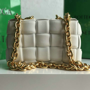 ボッテガヴェネタ BOTTEGAVENETA aj-BOV631421JBS 2020年最新入荷 パデッド カセット 斜め掛け ショルダーバッグ ラムスキン