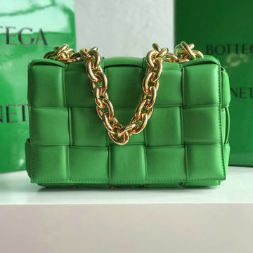 ボッテガヴェネタ BOTTEGAVENETA aj-BOV631421JGL 2020年最新入荷 パデッド カセット 斜め掛け ショルダーバッグ ラムスキン